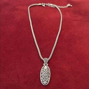 Elegant Silver Pendant Necklace